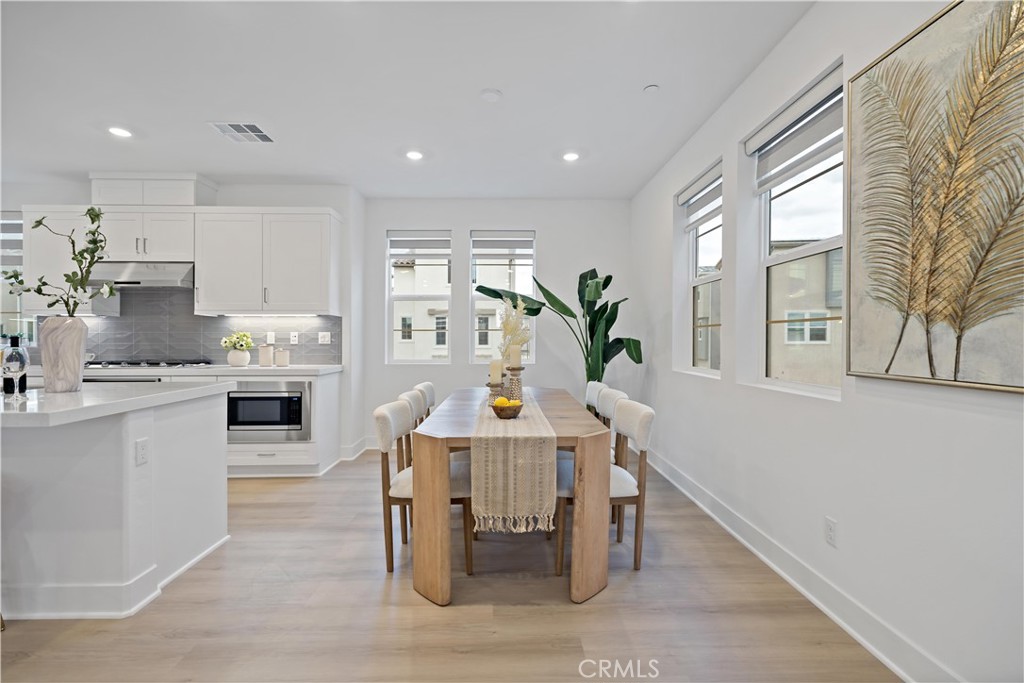 Flora - Residential Lease