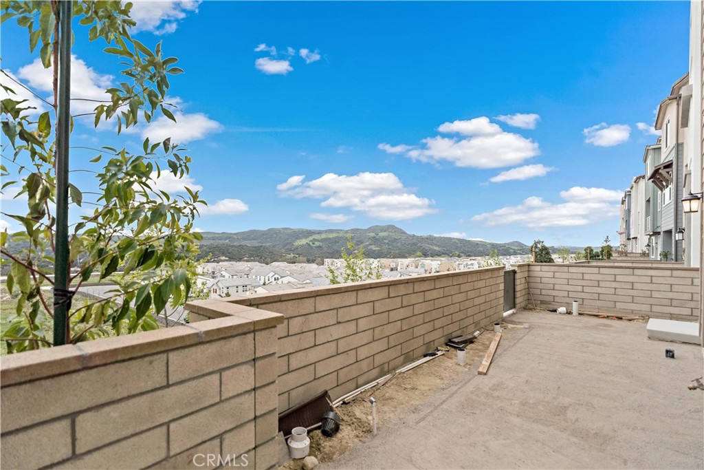 Flora - Residential Lease