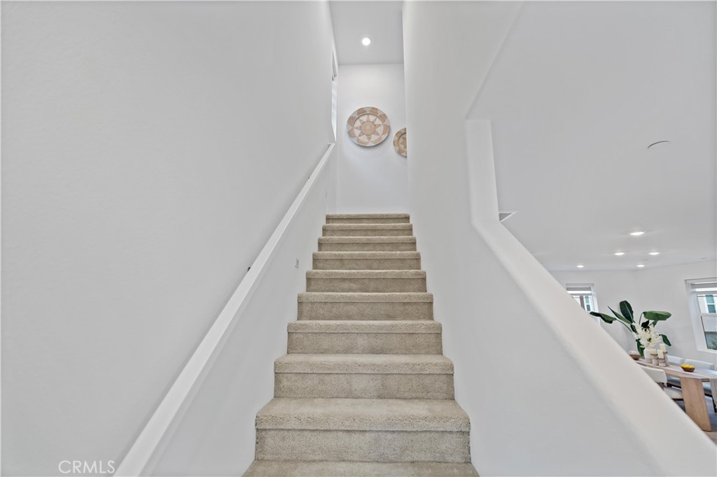 Flora - Residential Lease