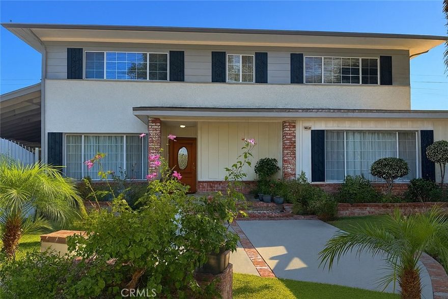 Spacious Bixby Knolls Home with Endless Potential on a Huge Lot!



Nestled in the highly desirable Bixby Knolls neighborhood, this generously sized 4-bedroom, 4-bathroom home sits on an expansive 9,200+ square foot lot—offering space, comfort, and incredible potential.



From the moment you arrive, you'll appreciate the charming curb appeal and ample parking, including a detached garage and convenient alley access. A standout feature is the attached bonus room with a 3/4 bath and laundry area—perfect for a guest suite, home office, or a future ADU conversion.



The main home features a well-maintained layout with spacious living areas, ideal for both everyday living and entertaining. While move-in ready, this property presents an exciting opportunity to personalize and modernize to your taste.



Located just minutes from vibrant shopping, dining, and top-rated schools, this Bixby Knolls gem blends location, lot size, and versatility—a rare find in one of Long Beach’s most sought-after communities.