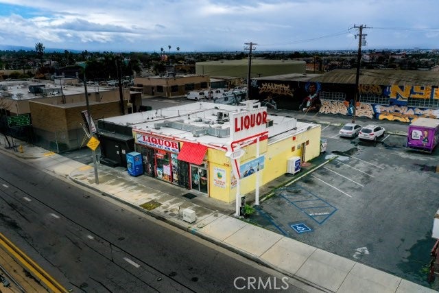 5048 5050 E 3 rd Street