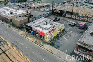 5048 5050 E 3 rd Street