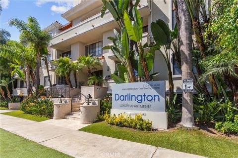 Photo of 11681 Darlington Ave, Los Angeles, CA 90049 (MLS # IN25226588)