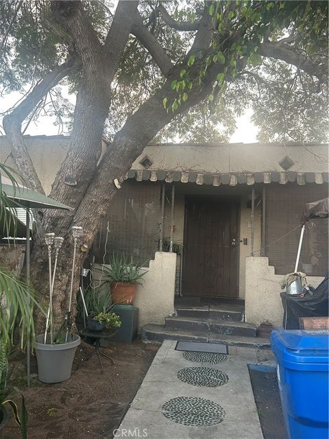 Photo of 3312 Hyde Park Boulevard, Los Angeles, CA 90043 (MLS # DW25275190)