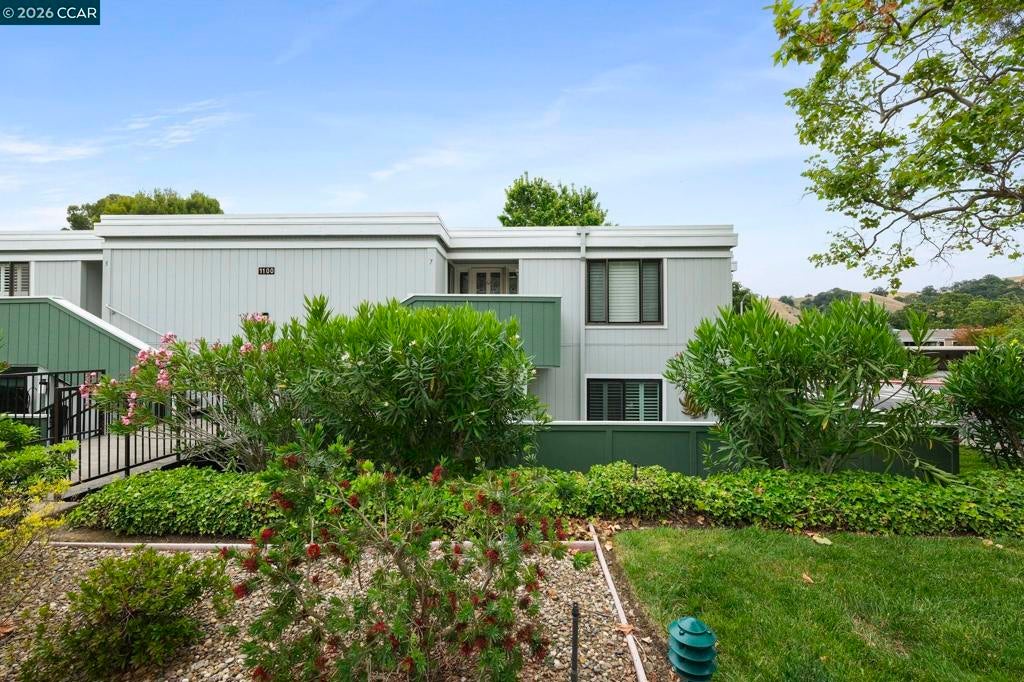 1100 Singingwood CT 8, Walnut Creek CA 94595
