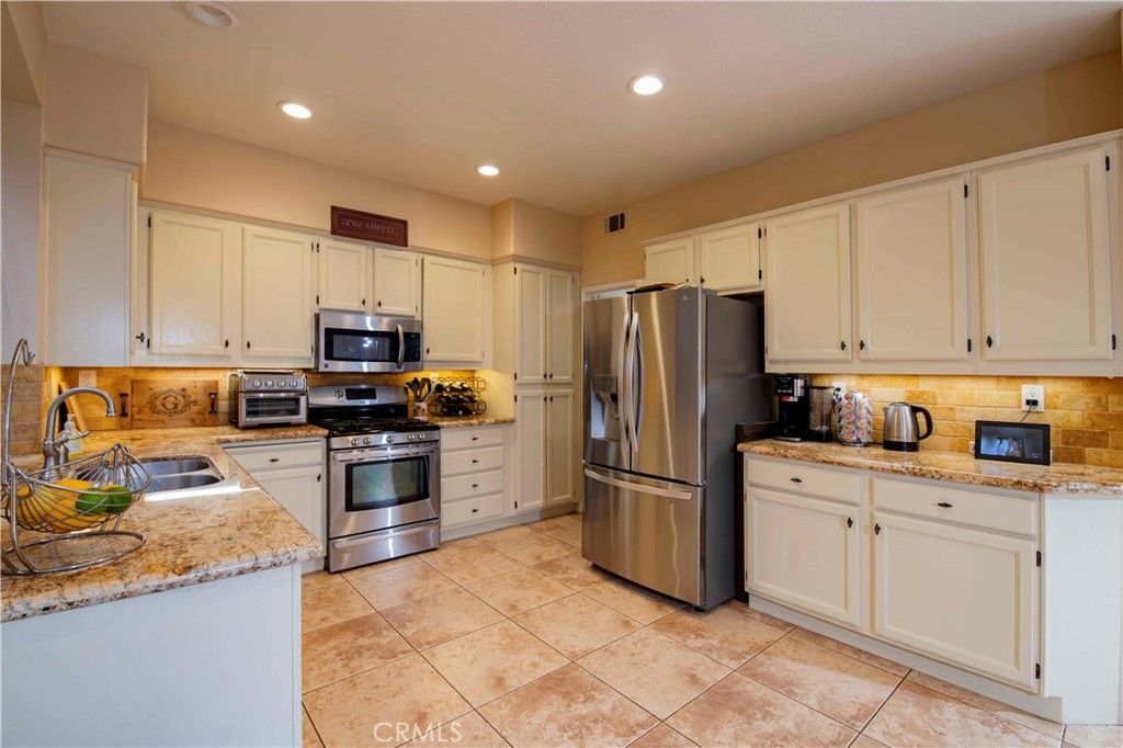 Photo of 6755 Cowboy Street, Simi Valley, CA 93063 (MLS # SR26039468)