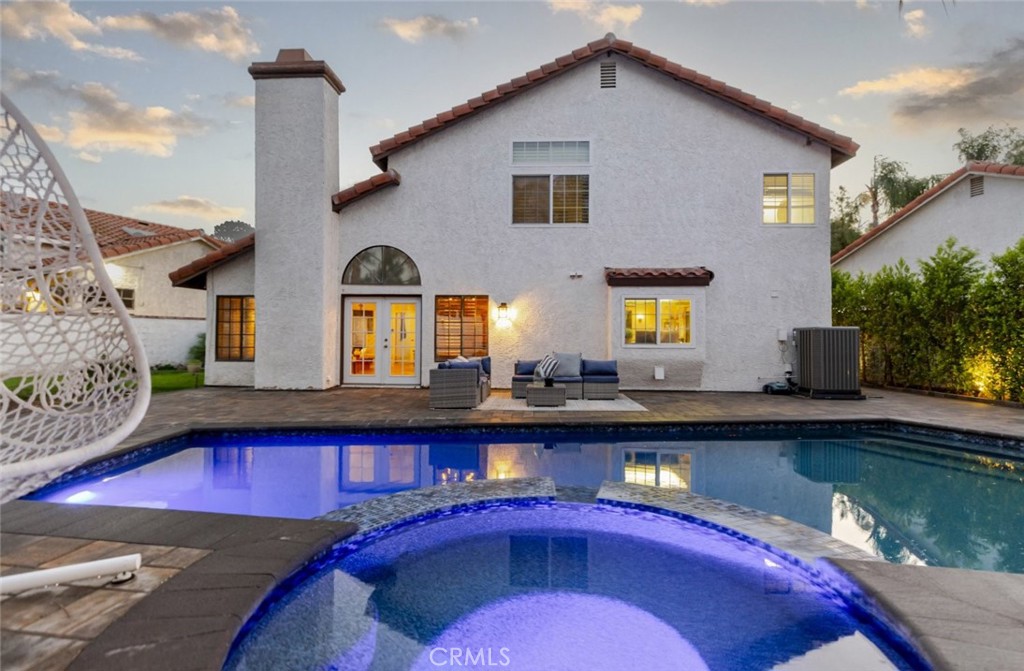 Beautiful 4 bedroom, 3 bathroom home offering 2312 square feet of living space in the heart of Stevenson Ranch. This spacious residence features a full kitchen equipped with a variety of appliances and generous cabinetry, ideal for both everyday use and entertaining. The layout includes large living areas and well-proportioned bedrooms, creating a comfortable and flexible environment for any lifestyle.
The home is thoughtfully designed with attention to detail throughout and is located in a highly desirable neighborhood close to shopping, dining, and major roadways. The backyard is a private retreat, complete with a sparkling pool perfect for relaxing or hosting gatherings. This is a fantastic opportunity to lease a well-appointed home in one of Newhall's most sought after areas.