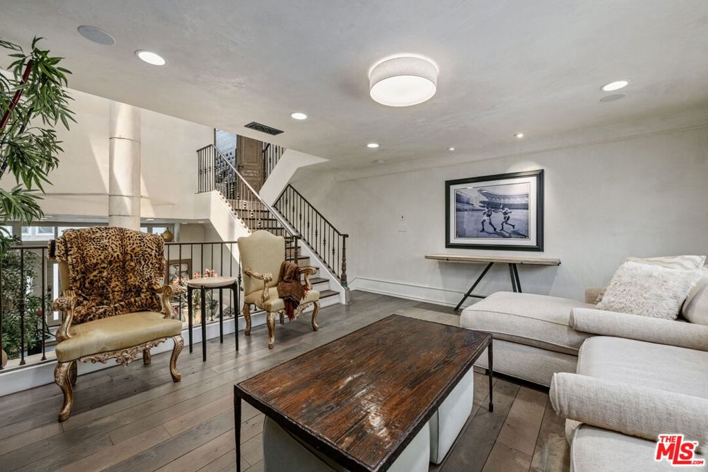 2408 34th Street 4