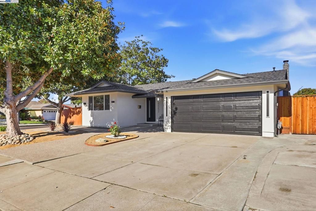 Photo of 32252 Coronation dr Dr, Union City, CA 94587 (MLS # 41118212)