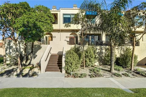 Photo of 16501 Bordeaux Lane Ln #211, Huntington Beach, CA 92649 (MLS # PW25275266)