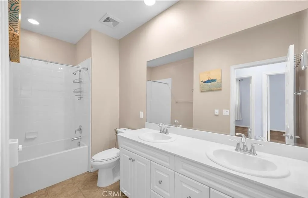 Irvine, California 92618, United States, 4 Bedrooms Bedrooms, ,3 BathroomsBathrooms,Residential,Active,224512