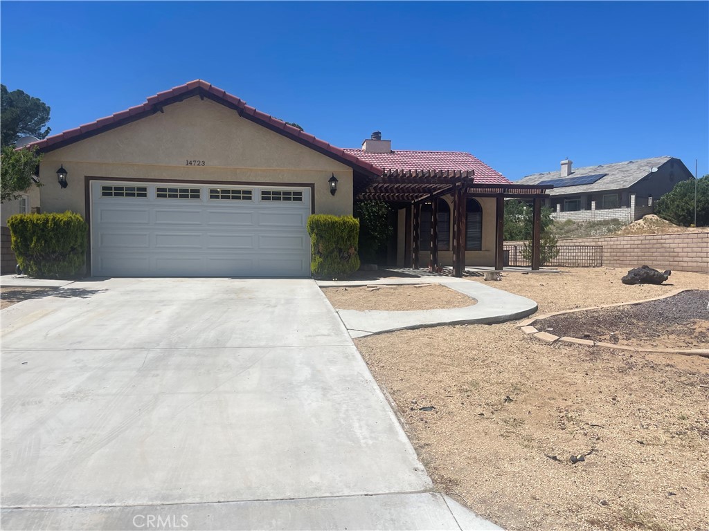 Beautiful 3 Bedroom Home with Resort-Style Amenities!
Come enjoy lake living at its best in Silver Lakes where every day feels like a vacation! Welcome to your new home in the highly desirable Silver Lakes community! This spacious single-story home offers 2,000 sqft of living space with a bright open floor plan, large living area, and low-maintenance desert landscaping.
Home Features:
3 spacious bedrooms
2 full bathrooms
Open-concept kitchen and dining
2-car garage
Laundry hookups
Central A/C and heating
Private backyard
Quiet cul-de-sac neighborhood
Enjoy resort-style living with full access to Silver Lakes HOA amenities, including:
Private lake access for boating and fishing
27-hole championship golf course
Two sparkling community pools & jacuzzis
Clubhouse with restaurant and bar
Fitness center and gym
Tennis and pickleball courts
Equestrian center
RV storage and boat docks
Community parks and walking trails