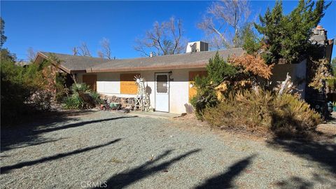 Photo of 1230 Prairie Dr, Barstow, CA 92311 (MLS # HD25254769)
