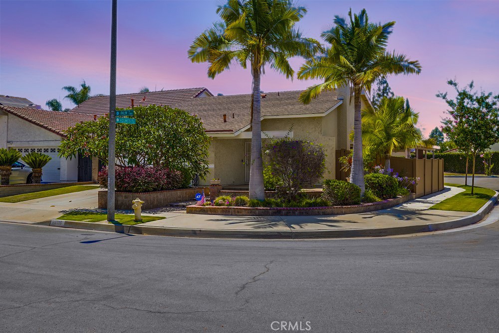 13418 Palm Place