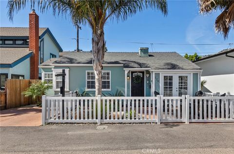 Photo of 220 Capistrano Ave Ave, Pismo Beach, CA 93449 (MLS # PI26056818)