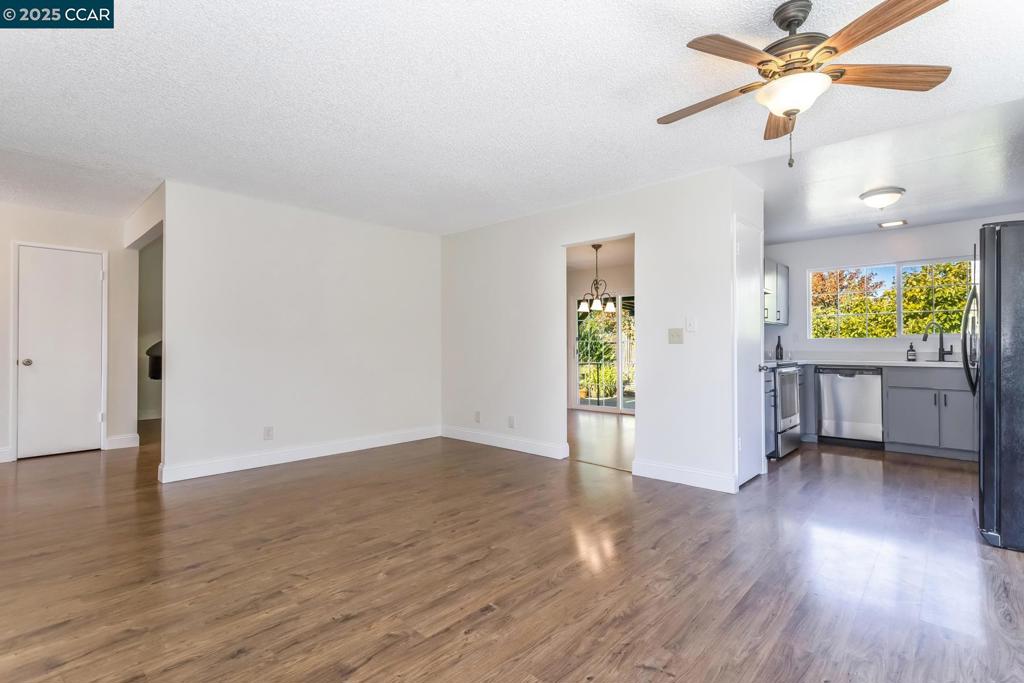 THE TREES - Residential