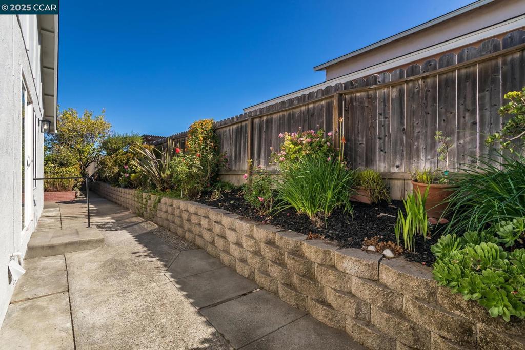 THE TREES - Residential