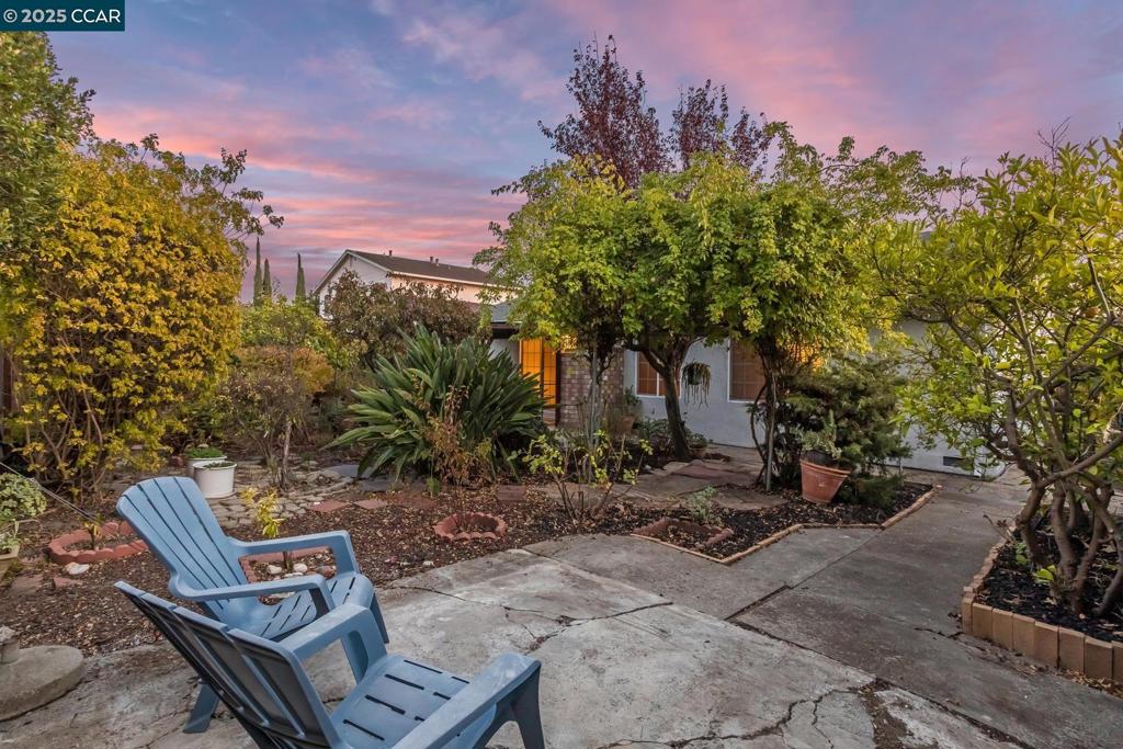 THE TREES - Residential