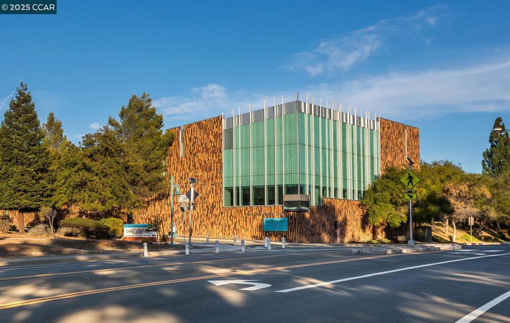 THE TREES - Residential