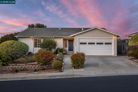 Photo of 1769 Redwood Rd Rd, Hercules, CA 94547 (MLS # 41109381)