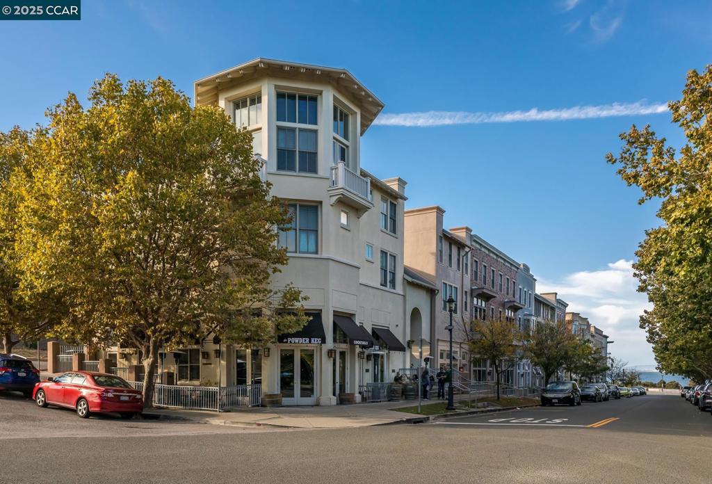 THE TREES - Residential