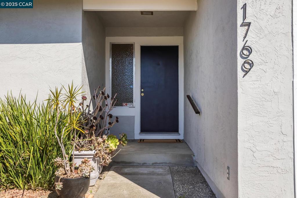 THE TREES - Residential