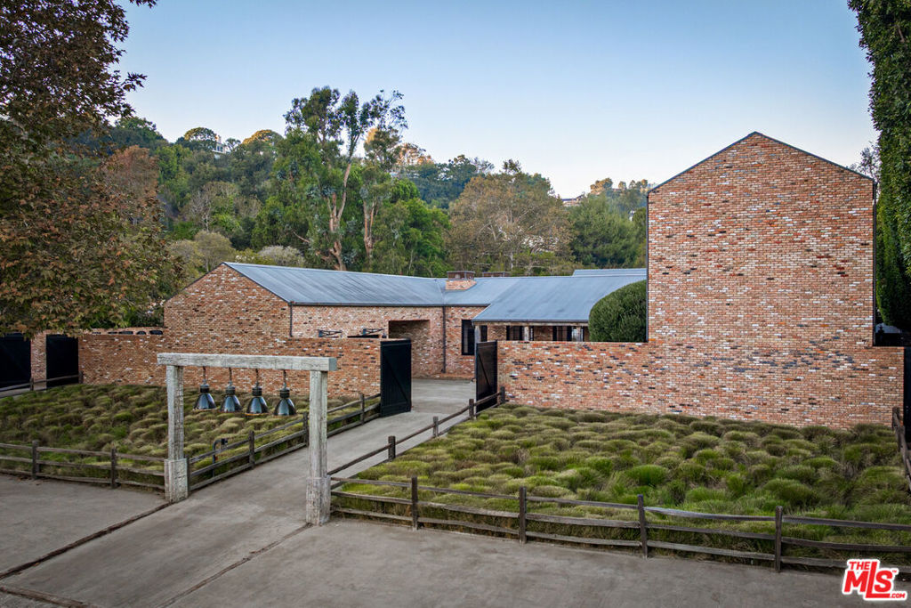 13215 Riviera Ranch Road