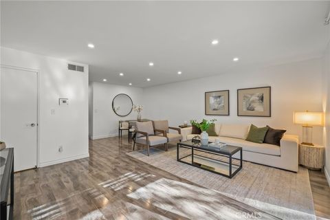 Photo of 5017 Cartwright #3, North Hollywood, CA 91601 (MLS # GD25267812)