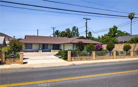 Photo of 5146 Golden Avenue, Riverside, CA 92505 (MLS # IG26112094)
