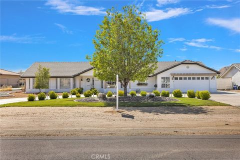 Photo of 15454 Tuscola Rd, Apple Valley, CA 92307 (MLS # HD26084373)