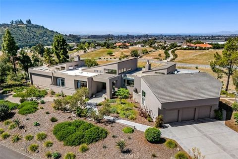 Photo of 272 Candice Court Ct, Arroyo Grande, CA 93420 (MLS # SC26042932)