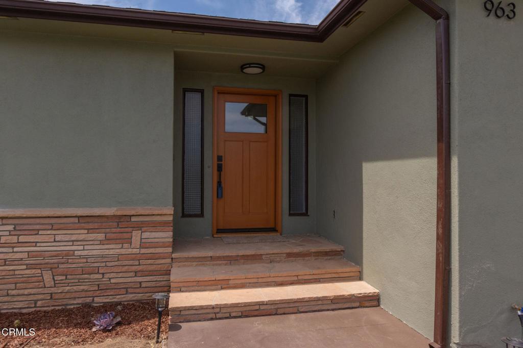 963 La Vuelta Place