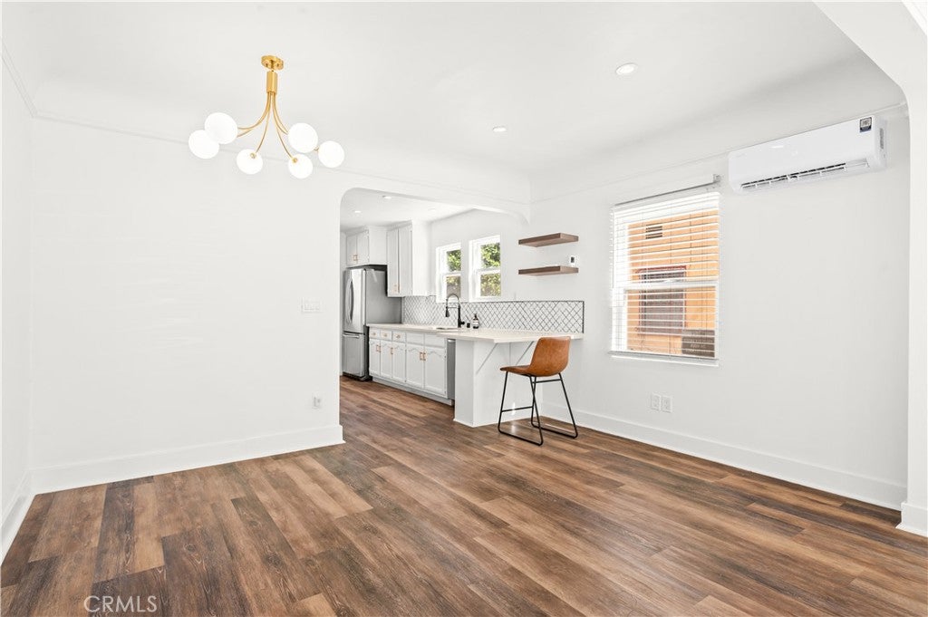 607 W 111th Place