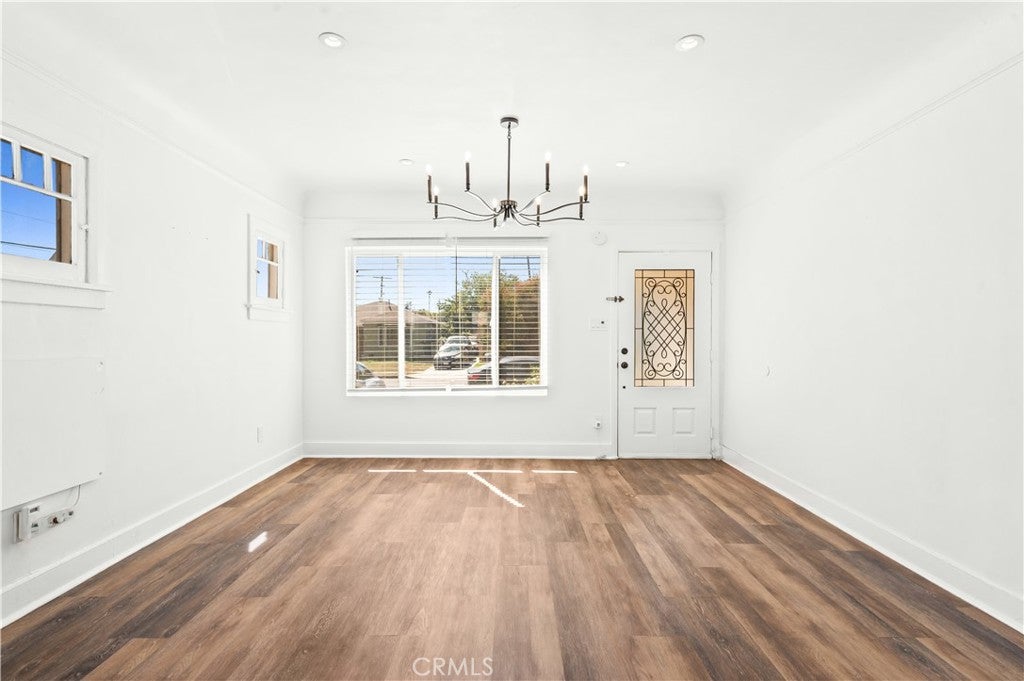 607 W 111th Place