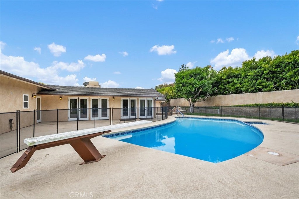 64 Royal Saint George, Newport Beach CA 92660 - Photo 25