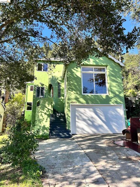 Photo of 4049 Canon Ave Ave, Oakland, CA 94602 (MLS # 41128937)