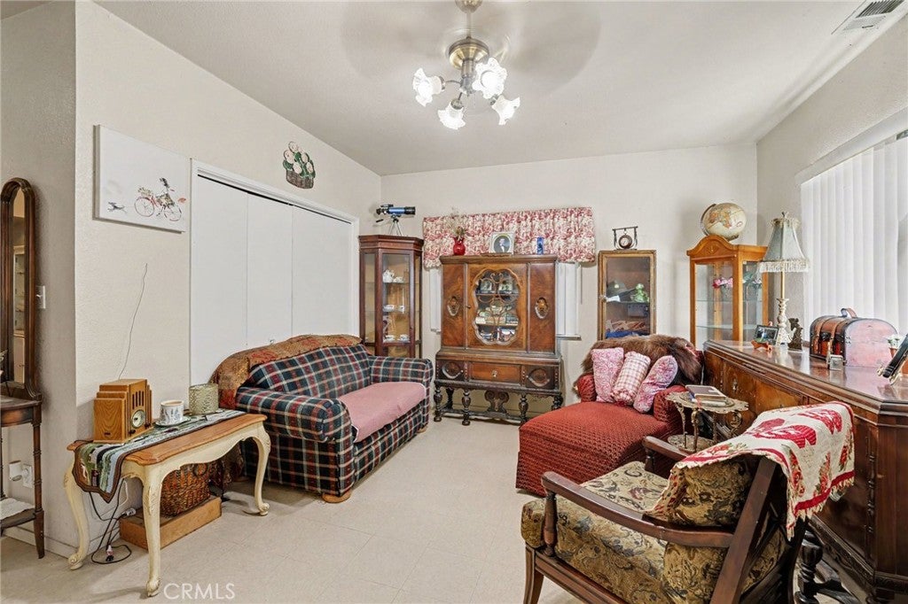 2031 W Swain Road