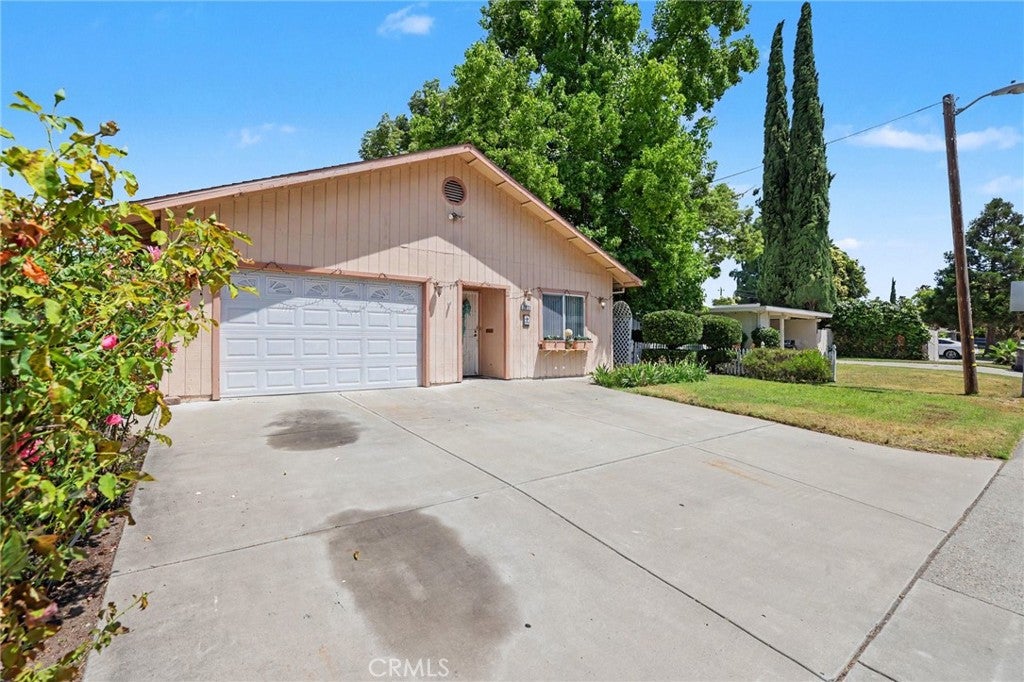 2031 W Swain Road
