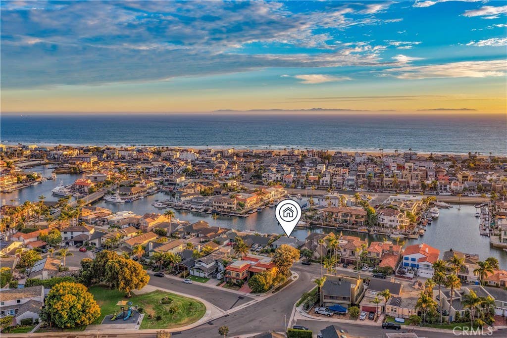 Photo of 16601 Peale LN, Huntington Beach, CA 92649 (MLS # OC26161888)