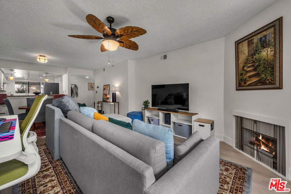 620 W Hyde Park Boulevard