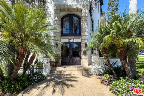 Photo of 11715 Chenault Street #204, Los Angeles, CA 90049 (MLS # 26993249)