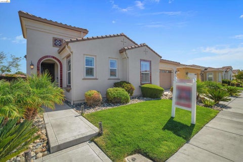 Photo of 7364 Bay Harbor Way, Discovery Bay, CA 94505 (MLS # 41148191)