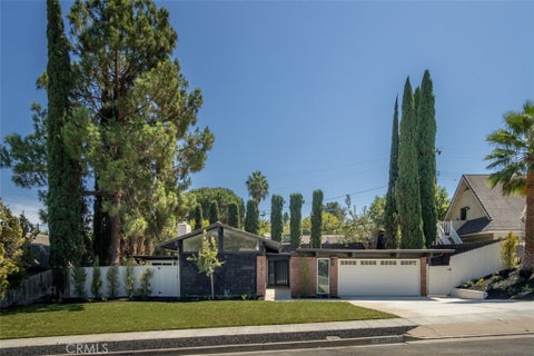 Photo of 19322 Saylor Terrace, North Tustin, CA 92705 (MLS # IG26224859)