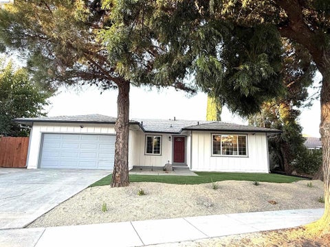 Photo of 1249 Metten Ave AVE, Pittsburg, CA 94565 (MLS # 41149679)