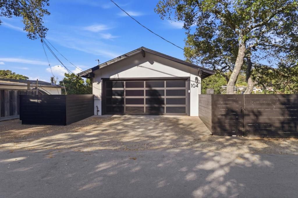 Photo of 104 Winding Way, San Carlos, CA 94070 (MLS # ML82036592)