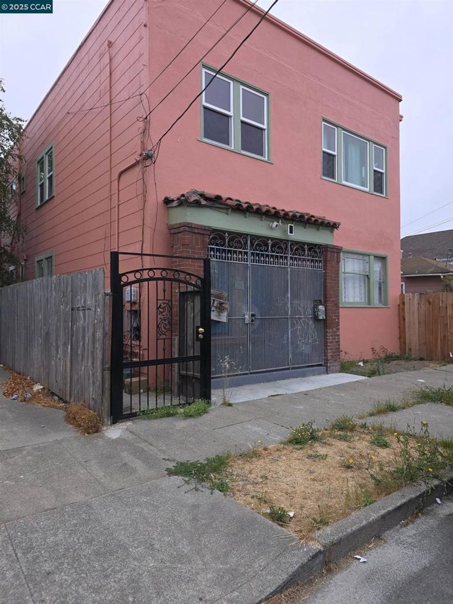 Welcome to the Lower Level 3-bedroom Apartment in Richmond, CA. This apartment has three spacious bedrooms and a full bathroom with laminate flooring throughout. The living room has a decorative fireplace. The kitchen is equipped with a refrigerator and a gas stove, as well as a pantry area to meet all your culinary needs, featuring numerous built-in cabinets throughout. There is a designated washer/dryer area, with machines provided in as-is condition. Parking is available on the street only, and the tenant is responsible for all utilities, except for garbage collection. No Pets. $ 3000 Rent / $ 3000 Deposit / $ 6000 Total Move In Cost
