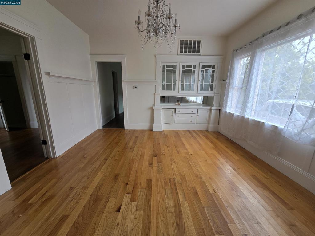 DOWNTOAREA - Residential Lease
