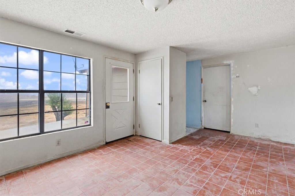 8885 Corto Road