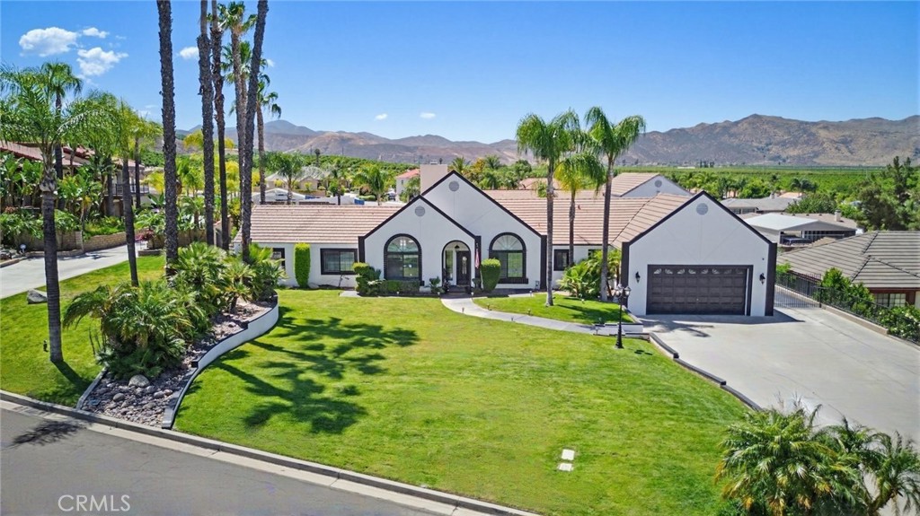 44263 Charlotte Drive