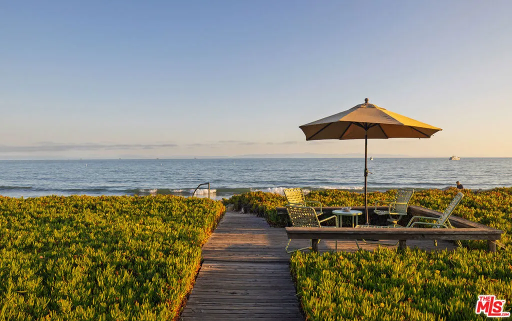 Santa Barbara, California 93108, United States, 3 Bedrooms Bedrooms, ,3 BathroomsBathrooms,Residential,Active,197227